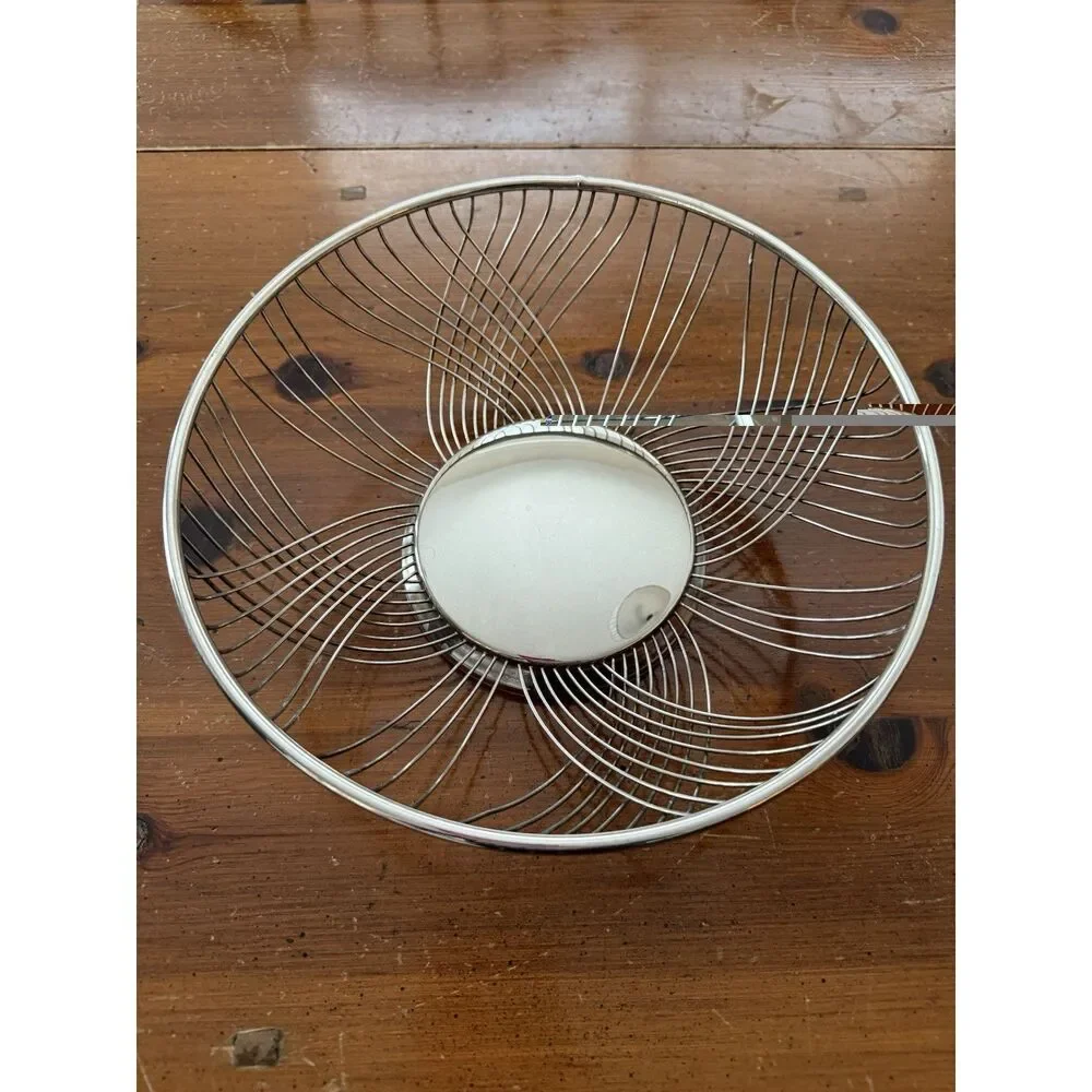 Vintage MCM  Silver Plate Round Wire Bread Basket Center Piece Fruit Bowl